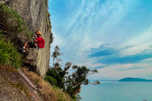 Rapel no Morro do Boi 75m - Privativo